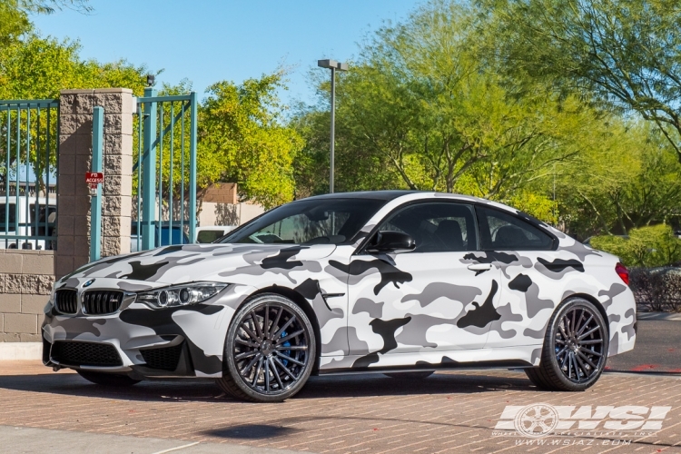 2016 BMW M4 with 20" Vossen VFS-2 in Gloss Graphite wheels