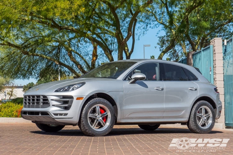 2015 Porsche Macan with 18" Mandrus Mannheim in Gunmetal Machined (Mirror Cut face ) wheels