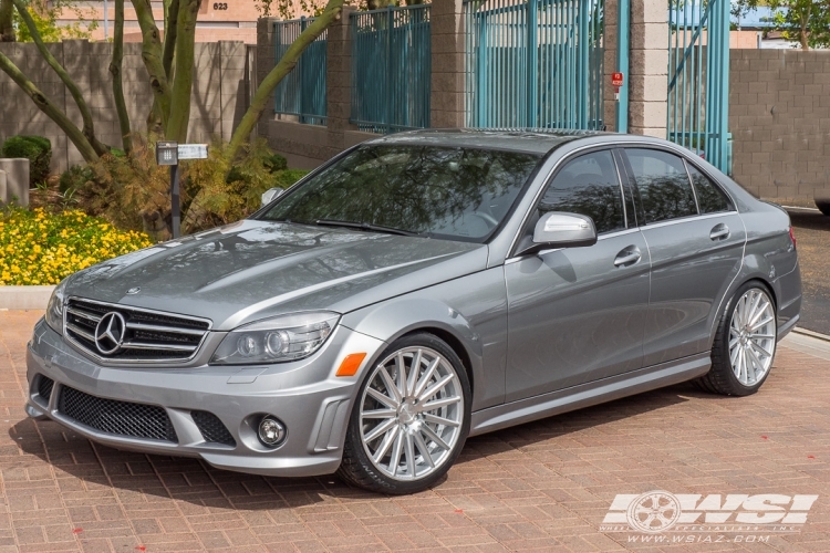 2009 Mercedes-Benz C-Class with 19" Vossen VFS-2 in Silver wheels