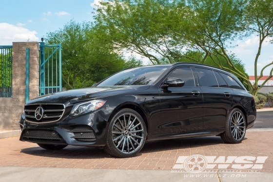 2018 Mercedes-Benz E-Class with 20" Vossen VFS-2 in Gloss Graphite wheels