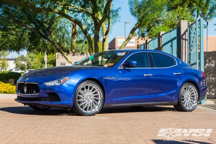 2015 Maserati Ghibli with 22" Giovanna Spira FF in Silver Machined (Directional - Flow-Formed) wheels