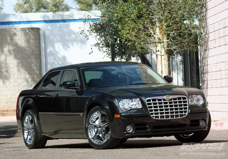 2007 Chrysler 300C with 20" Giovanna Dalar-5 in Chrome wheels