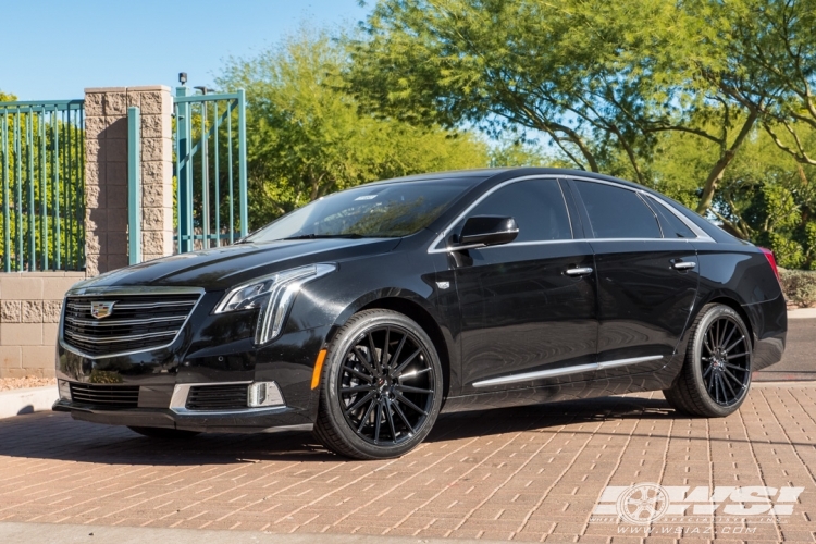 2018 Cadillac XTS with 20" Gianelle Verdi in Gloss Black wheels