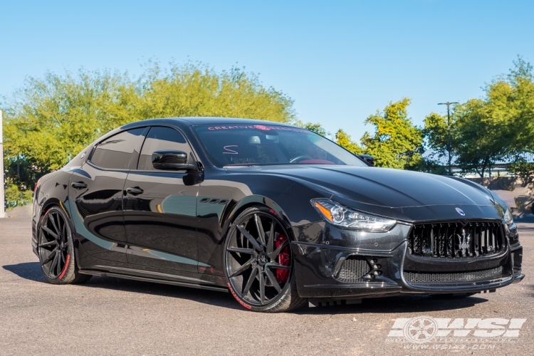 2015 Maserati Ghibli with 22" Savini BM15 in Gloss Black wheels
