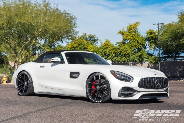 2018 Mercedes-Benz AMG GT-Series with 20" Lexani Stuttgart in Gloss Black (Machined Tips) wheels