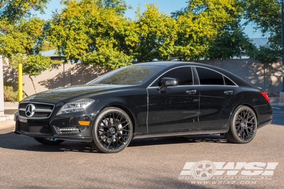 2014 Mercedes-Benz CLS-Class with 20" Rohana RFX10 in Gloss Black wheels