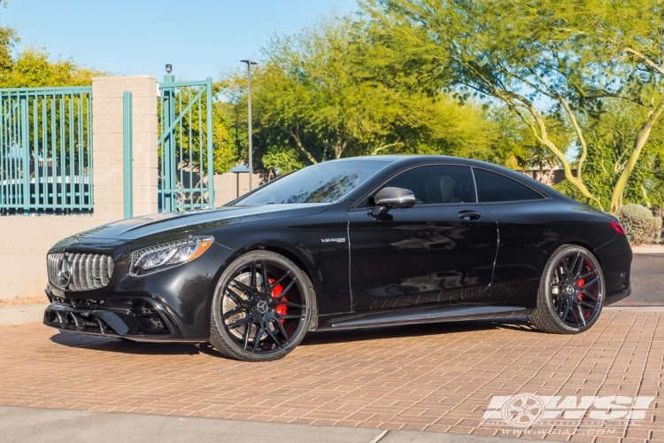 2019 Mercedes-Benz S-Class with 22" Giovanna Bogota in Gloss Black wheels