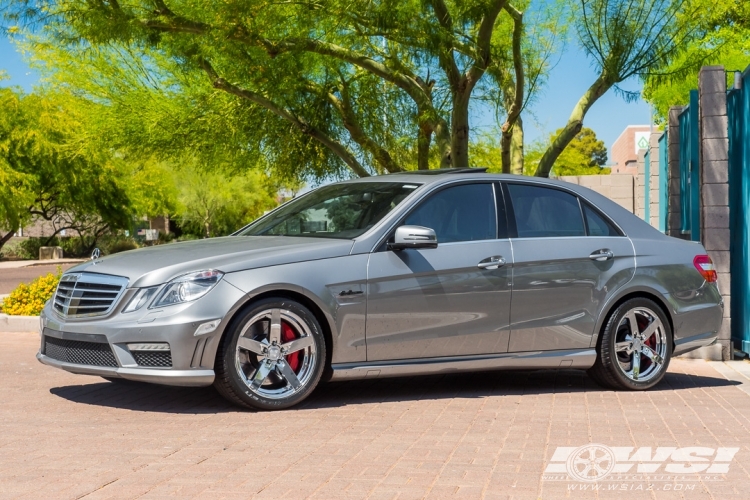 2010 Mercedes-Benz E-Class with 18" Mandrus Arrow (RF) in Chrome (Rotary Forged) wheels