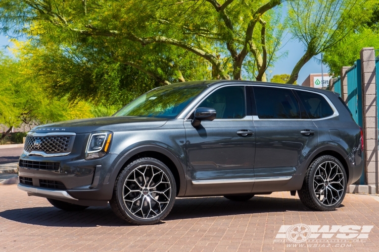 2020 Kia Telluride with 22" Gianelle Monte Carlo in Gloss Black Machined wheels