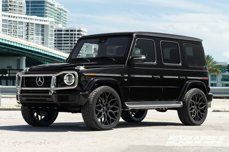 2019 Mercedes-Benz G-Class with 24" Vossen HF-2 in Gloss Black (Custom Finish) wheels