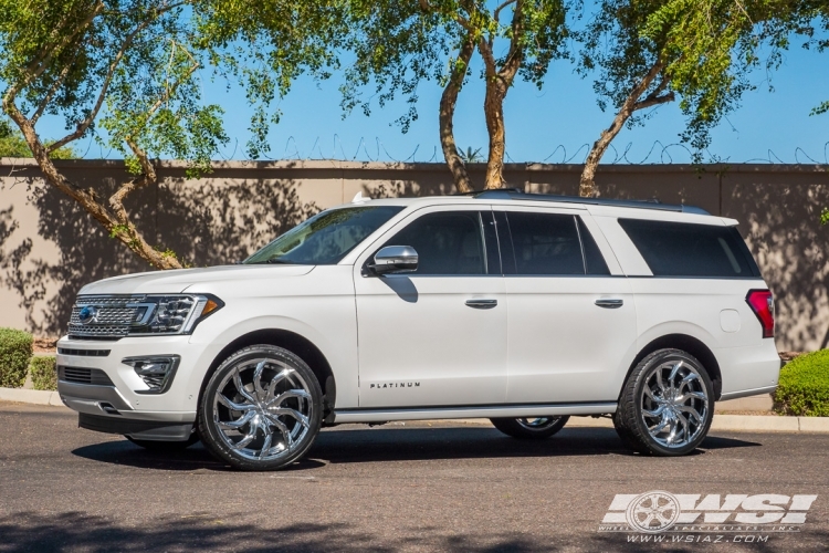 2019 Ford Expedition with 24" Lexani Matisse CVR in Chrome wheels