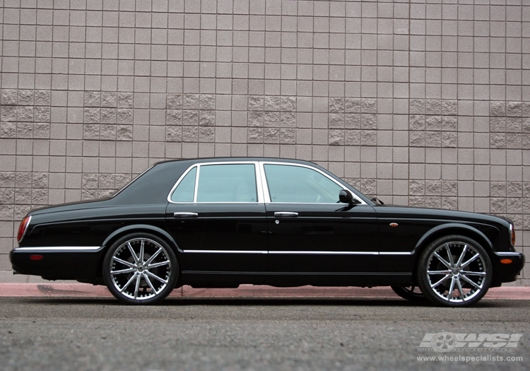 2005 Bentley Arnage with 22" Gianelle Spidero-5 in Chrome wheels