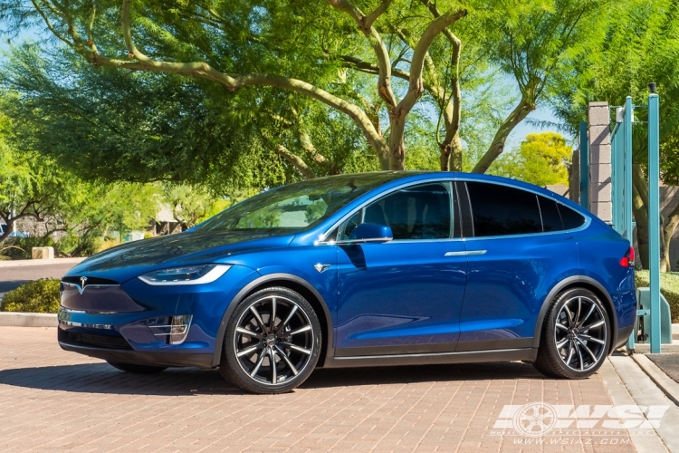 2018 Tesla Model X with 22" Gianelle Cuba-10 in Matte Black (w/Ball Cut Details) wheels