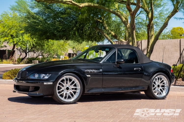 2002 BMW Z3 Roadster with 19" MRR GT7 in Silver wheels