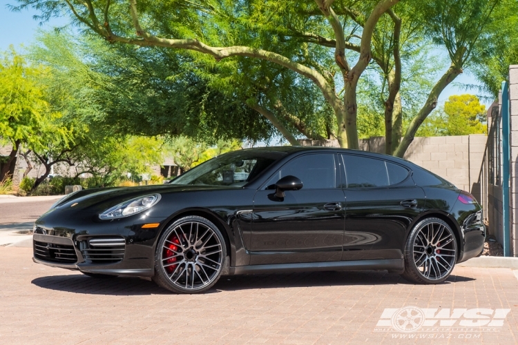 2014 Porsche Panamera with 22" Savini BM-13 in Gloss Black (Dark Tint) wheels