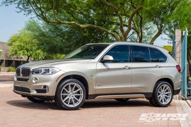 2016 BMW X5 with 20" Vossen HF-3 in Gloss Graphite (Polished Face) wheels