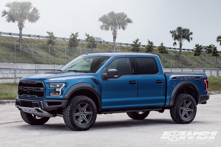 2019 Ford F-150 with 20" Vossen HF6-2 in Tinted Matte Gunmetal wheels