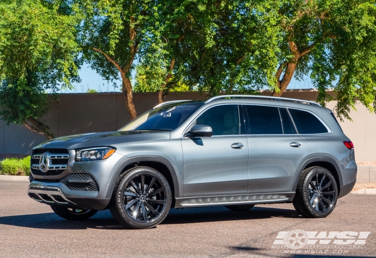 2020 Mercedes-Benz GLS/GL-Class with 22" Koko Kuture Kapan in Gloss Black wheels