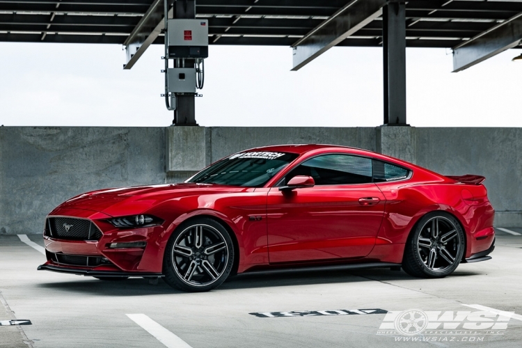 2020 Ford Mustang with 20" Vossen HF-1 in Gloss Black Machined (Smoke Tint) wheels