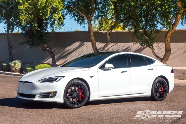 2017 Tesla Model S with 20" Gianelle Monte Carlo in Gloss Black wheels