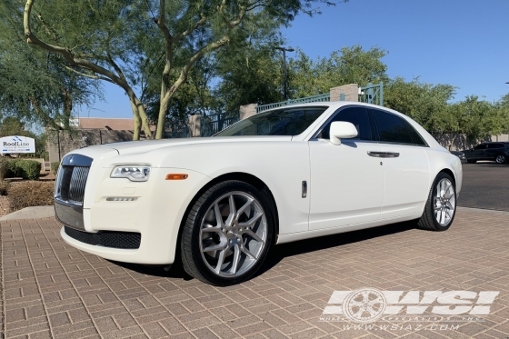 2016 Rolls-Royce Ghost with 22" Gianelle Dilijan in Silver Machined wheels