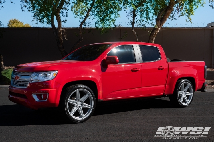 2019 Chevrolet Colorado with 22" Vossen HF6-2 in Silver Machined wheels