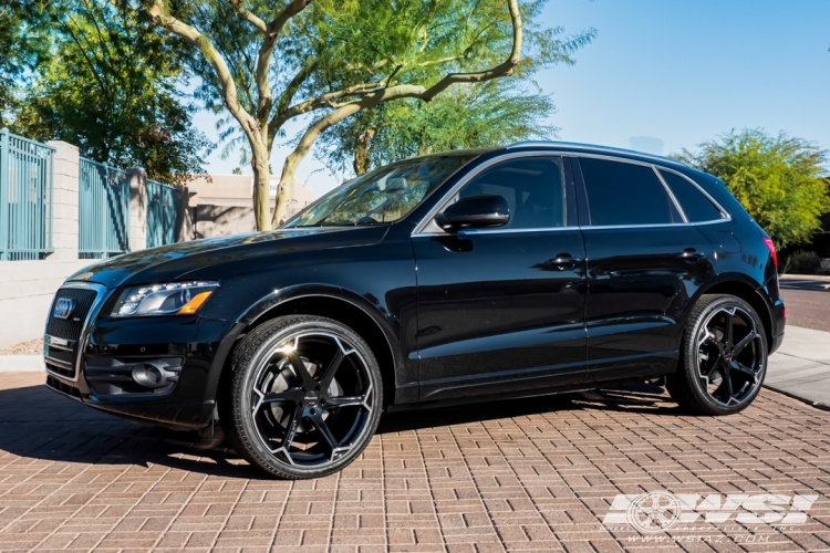 2010 Audi Q5 with 22" Giovanna Dalar X in Gloss Black Machined wheels