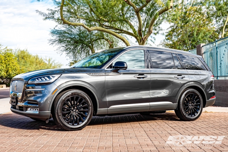 2020 Lincoln Aviator with 20" Powder Coating Lincoln Aviator in Gloss Black wheels