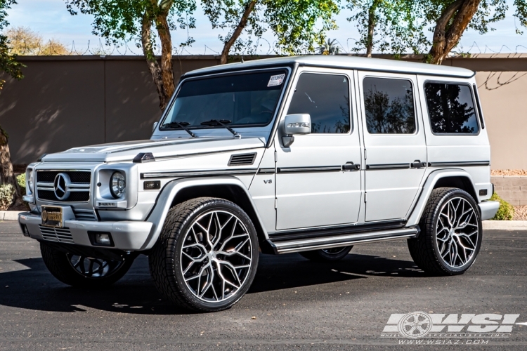 2003 Mercedes-Benz G-Class with 24" Vossen HF-2 in Brushed Gloss Black wheels