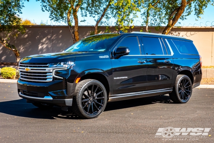 2021 Chevrolet Suburban with 24" Vossen HF6-1 in Gloss Black wheels