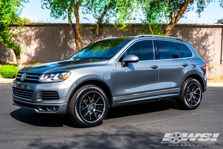 2014 Volkswagen Touareg with 20" Lexani R-Twelve in Gloss Black (Chrome Lip) wheels