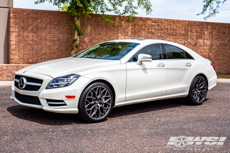 2013 Mercedes-Benz CLS-Class with 20" Vossen HF-2 in Tinted Matte Gunmetal wheels