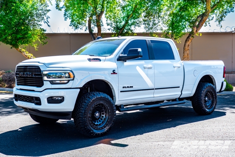 2020 Ram Pickup with 20" Fuel Zephyr in Matte Black wheels