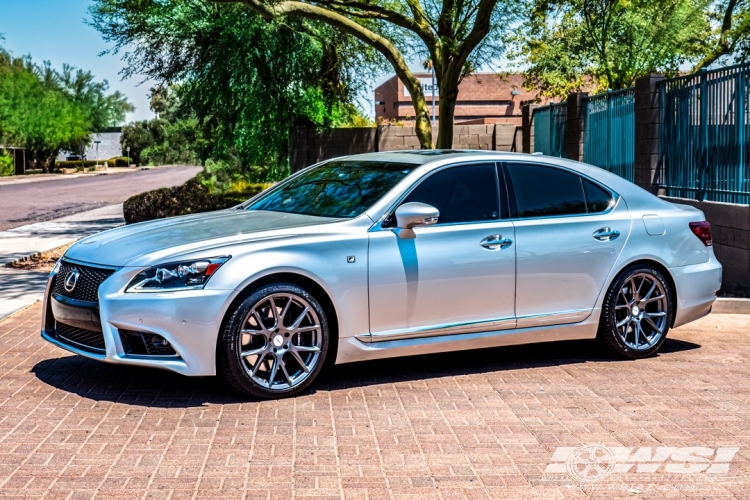 2016 Lexus LS with 20" Vossen VFS-6 in Gloss Graphite wheels