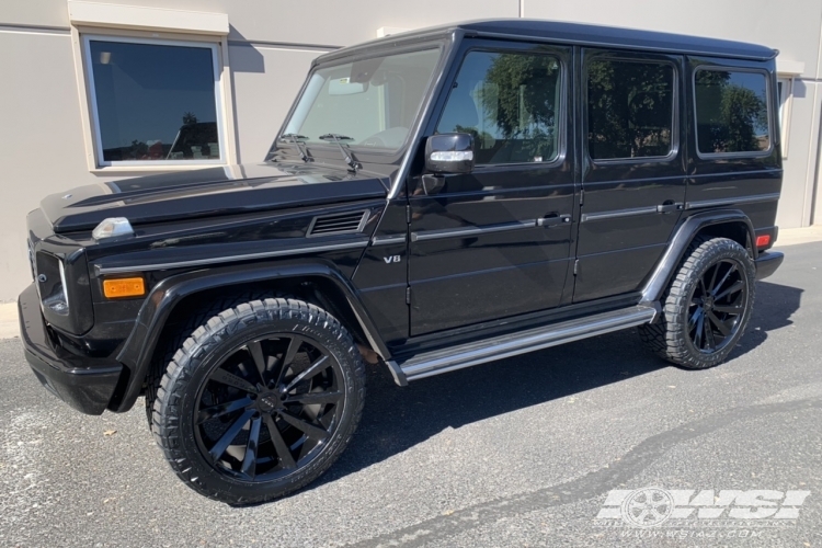 2004 Mercedes-Benz G-Class with 22" Koko Kuture Kapan in Gloss Black wheels