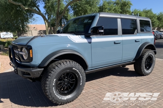 2021 Ford Bronco with 18" Fuel Clash D760 in Gloss Black wheels