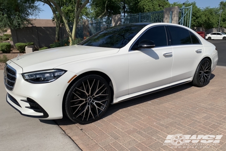 2021 Mercedes-Benz S-Class with 22" Lexani Aries in Gloss Black Machined wheels