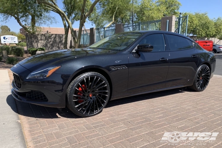 2022 Maserati Quattroporte with 22" Lexani Wraith in Gloss Black (Machined Tips) wheels