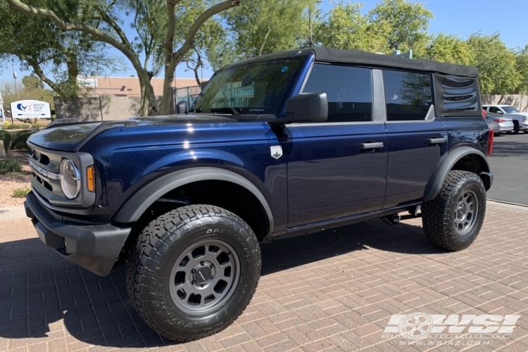2022 Ford Bronco with 17" Method Race Wheels MR705 Bead Grip in Matte Titanium Gray wheels