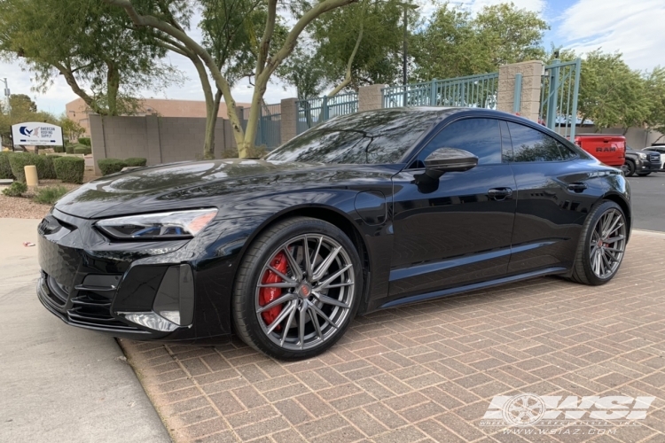 2022 Audi E-Tron GT with 21" Vossen HF-4T in Silver Polished wheels