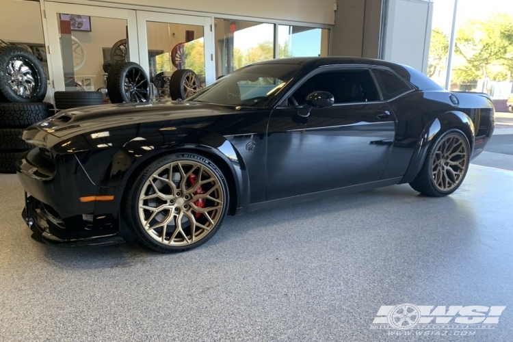 2020 Dodge Challenger with 22" Vossen HF-2 in Textured Bronze (Custom Finish) wheels