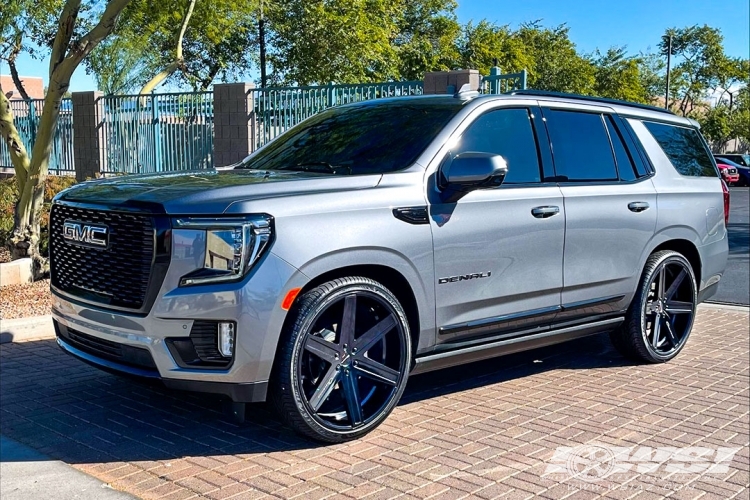 2022 GMC Yukon with 26" Giovanna Dramuno-6 in Gloss Black wheels