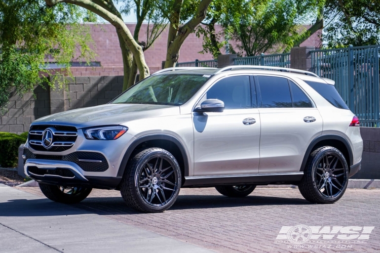 2022 Mercedes-Benz GLE/ML-Class with 22" Giovanna Bogota in Gloss Black wheels