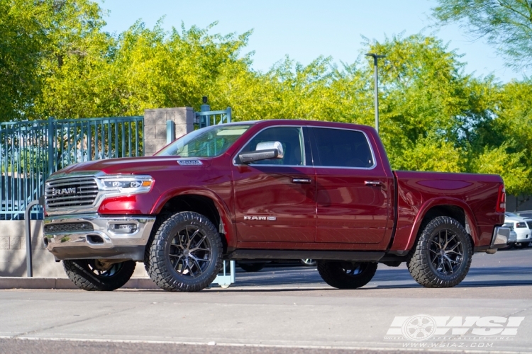 2019 Ram Pickup with 20" Vossen HF6-4 in Gloss Black Machined (Smoke Tint) wheels