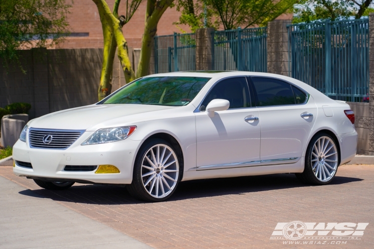 2008 Lexus LS with 22" Gianelle Verdi in Silver Machined wheels