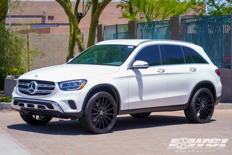 2022 Mercedes-Benz GLC-Class with 22" Gianelle Verdi in Gloss Black wheels