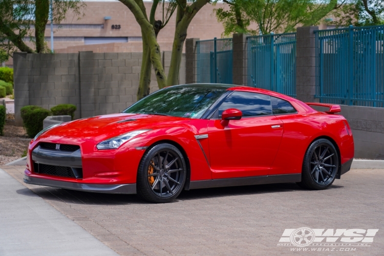 2010 Nissan GTR with 20" Vossen HF-3 in Satin Black (Custom Finish) wheels