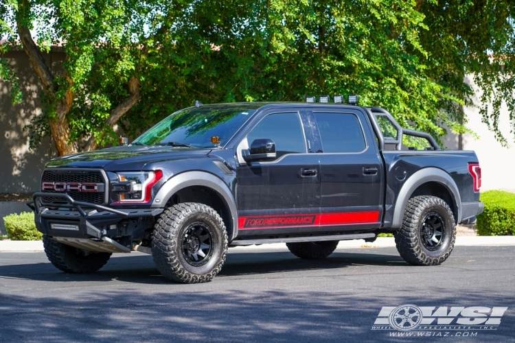 2020 Ford F-150 with 17" Method Race Wheels MR317 in Matte Black wheels