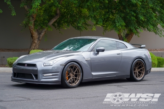 2013 Nissan GTR with 20" Ferrada FR8 in Matte Bronze wheels