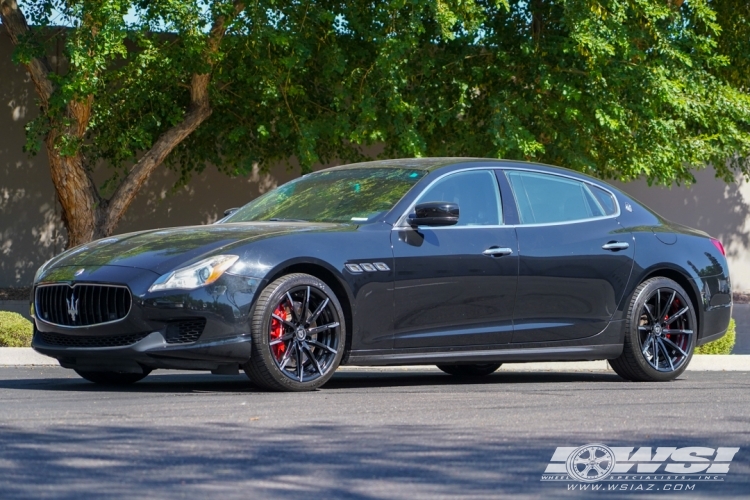 2014 Maserati Quattroporte with 20" Lexani CSS-15 in Gloss Black (Machined Tips) wheels